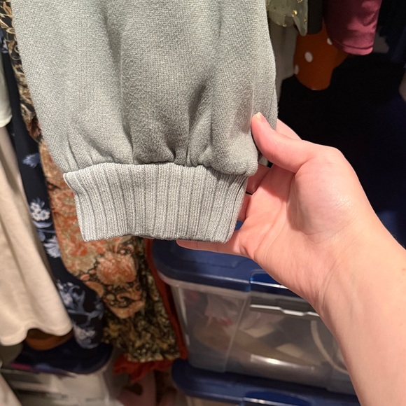 Aerie Gray Women's Sweater - Picture 4 of 4